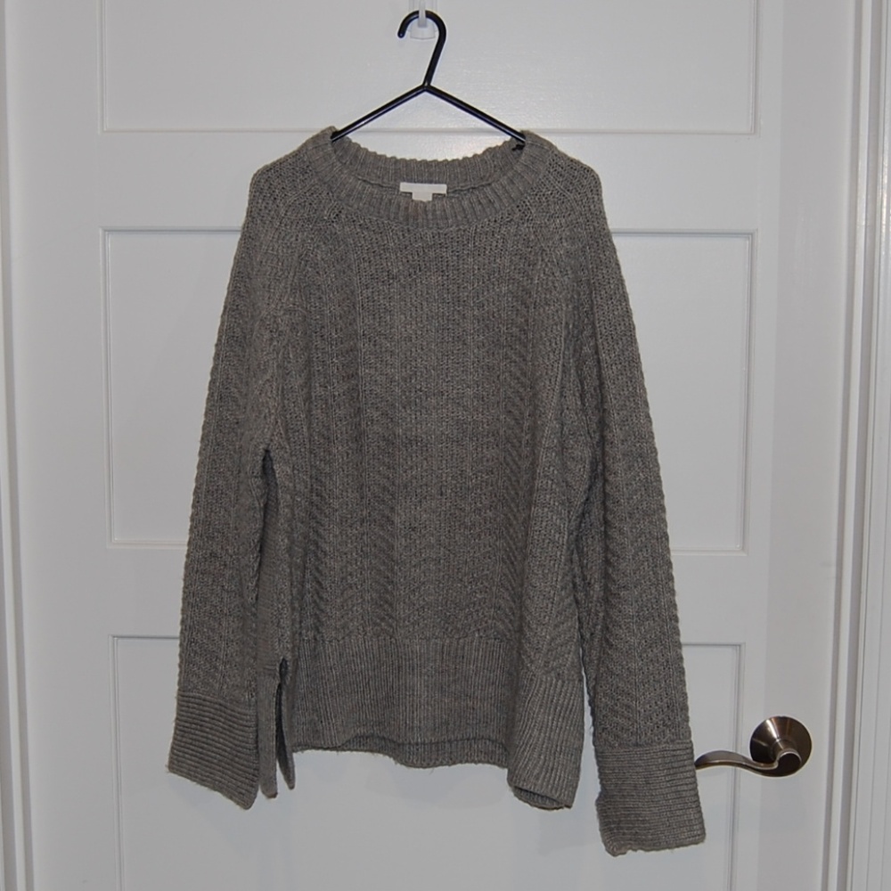 sweater - Picture 2 of 2